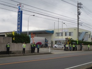 立哨活動①